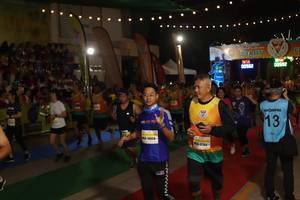 BIB: 082, 00982, 16058
                            <button type="button" onclick="openModal(9884882)" class="btn btn-primary btn-sm float-right btn-popup" data-toggle="modal" data-target=".modal-high-quality">
                        <i class="fas fa-shopping-cart"></i> Add to Cart
                    </button>
                                            <button type="button" onclick="isThisMe(9884882, true)" class="btn btn-success btn-sm float-right btn-popup btn-isme hidden" data-toggle="tooltip" data-placement="bottom" title="นี่คือรูปของคุณใช่ไหม คลิกที่นี่เพื่อเอาเข้าอัลบั้ม">
                        <i class="fas fa-plus"></i> Add to album
                    </button>
                    <button type="button" onclick="isThisMe(9884882, false)" class="btn btn-warning btn-sm float-right btn-popup btn-isnotme hidden">
                        <i class="fas fa-ban"></i> Remove from album
                    </button>